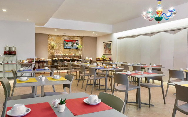 Hotel Al Madarig