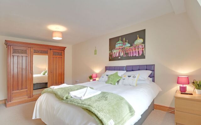 Brighton Getaways - Pebble Mews