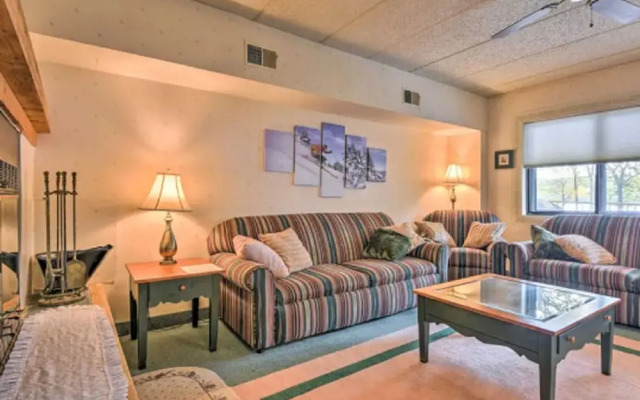 Cozy Pocono Mountain Escape