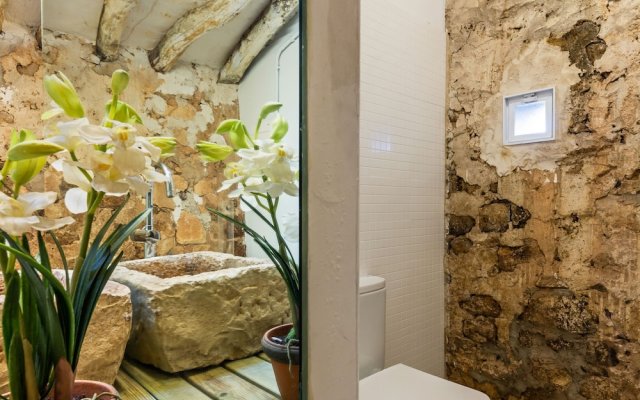 Rustic Cottage in Fraga With Private Garden