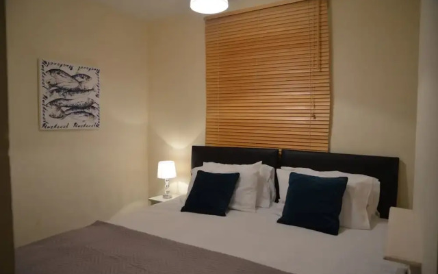 People Boxes Apartments - 38 Ridgway