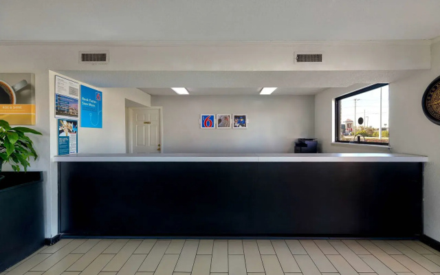 Motel 6 Cookeville, TN