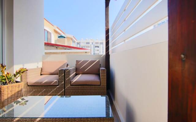 Phaedrus Living: City View Luxury Flat Harbour 03
