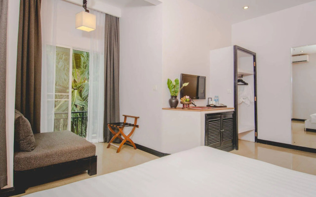 Mulberry Hotel