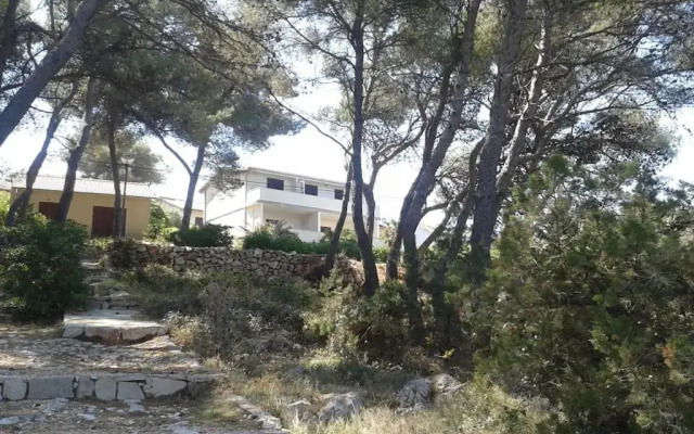 Ground Floor Apartment,1st row to sea