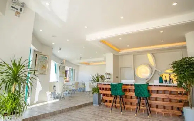 Guyue Yueyaju Lake View Guesthouse