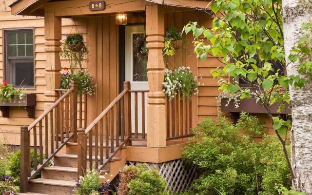 Poplar Creek Guesthouse Bed & Breakfast