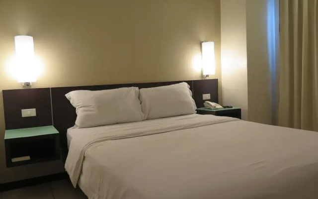 Circle Inn Iloilo City Center