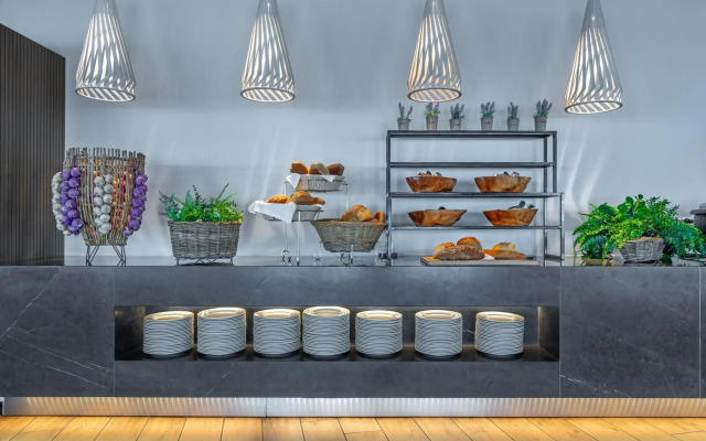 Ammon Zeus Luxury Beach Hotel