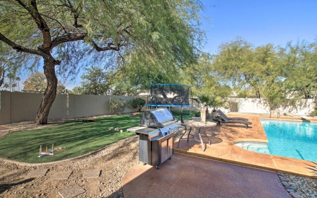 Game Room, Fire Pit & Putting Green: Glendale Home