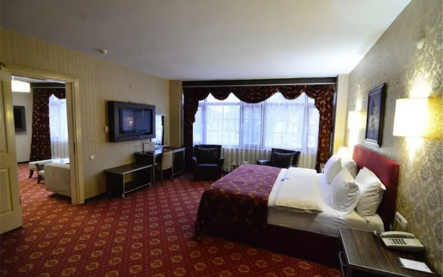 Hizel Hotel