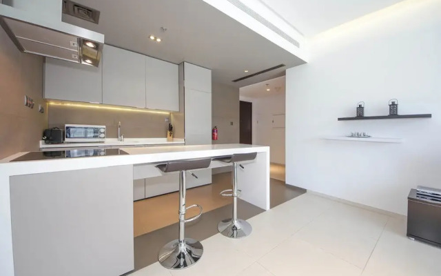 West Avenue by Piks Key