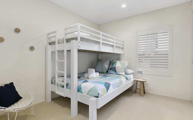 First Class Luxurious Apartment On Noosa River Unit 1 Wai Cocos 215 Gympie Terrace – Guest Rooms – Noosaville