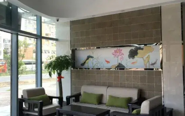 Qingmu Hotel (Nanjing Pukou Tianruncheng Subway Station)