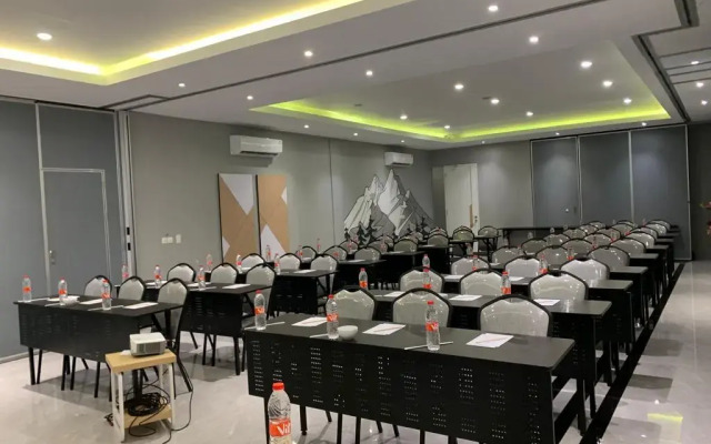 Facade Hotel Tawangmangu