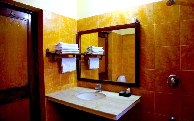 Corbett Wild Resort - A River Access Property