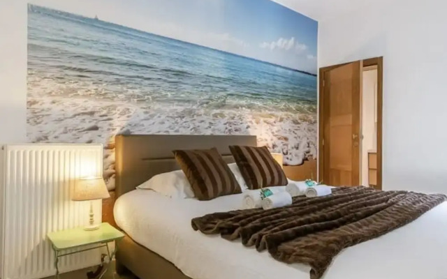 Spacious Apartment With Terrace in Ostend