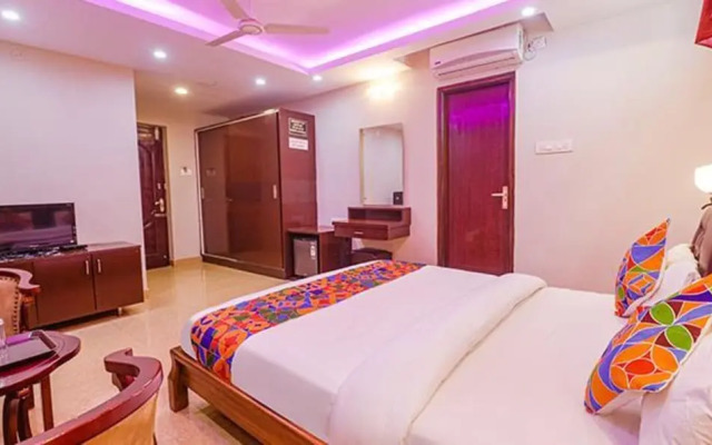 Fabhotel Turning Point