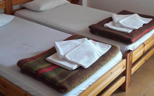 Artemis Rooms