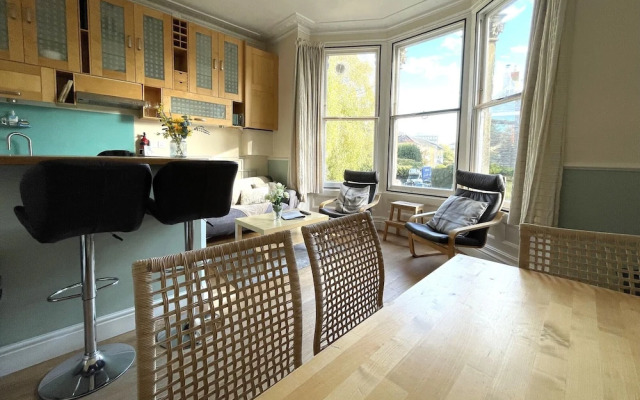 Lovely Victorian Apartment in Clifton Village