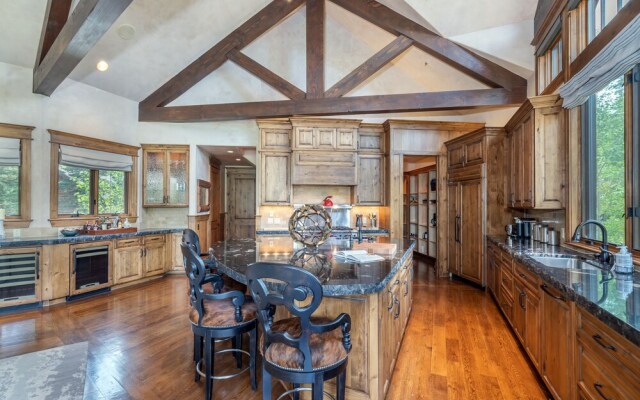 THE Pinnacle by Exceptional Stays