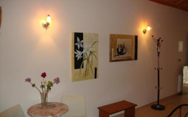 Mpistola Guesthouse