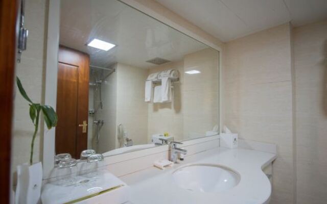 Swan Lake International Hotel