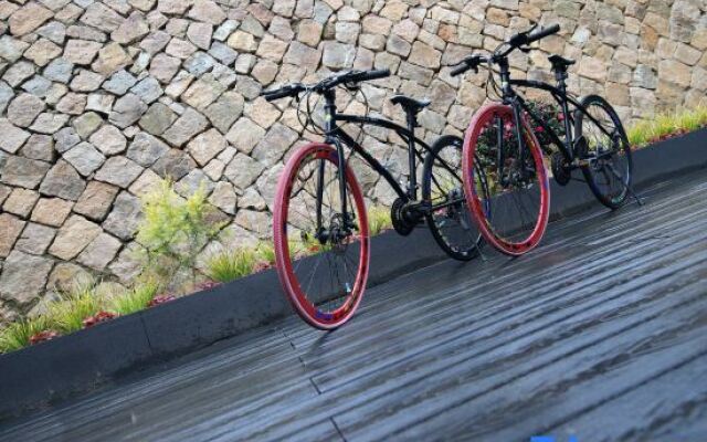 Yee Choi Hotels & Resorts