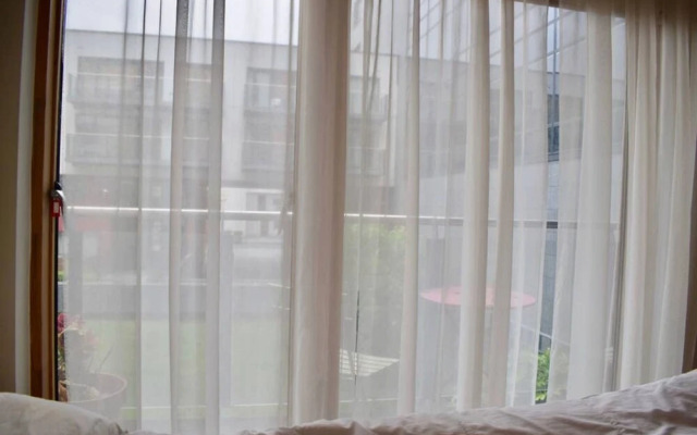 Modern Apartment in Silicon Docks With Balcony