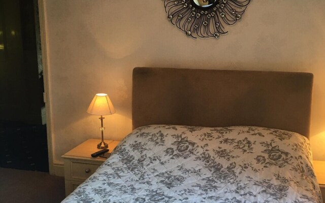 Hillcrest Guest House