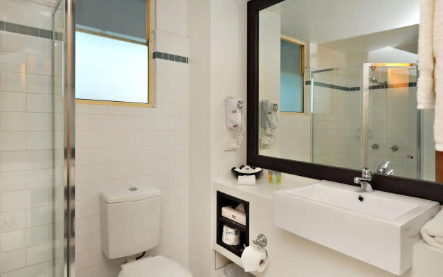 Comfort Inn & Suites Northgate Airport