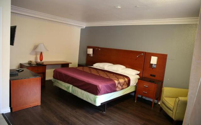 Chateau Inn and Suites