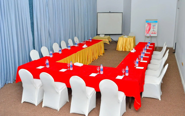 Aracan Pyramids Hotel