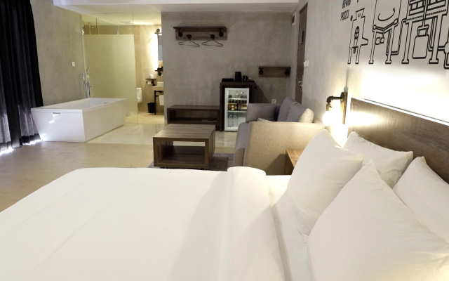 Stark Boutique Hotel and Spa Bali – Guest Rooms – Kuta