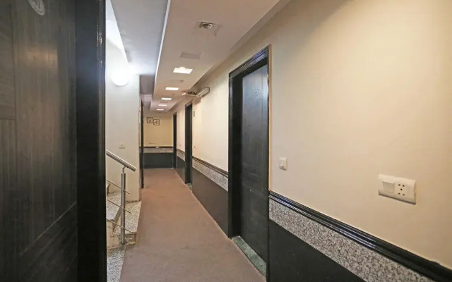 Oyo 10937 Hotel Balsons Continental