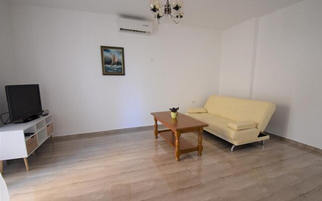 Branka - 80 m From Beach - H