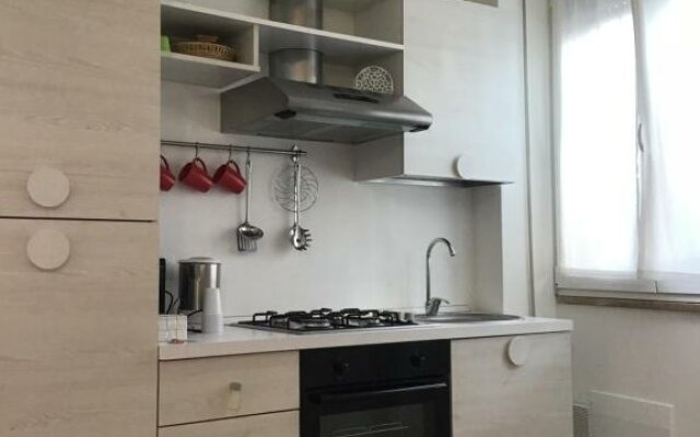 APPARTAMENTO RUBINO - Lovely Little Flat 3 Minutes From Golf Club 5 Minutes From Lake