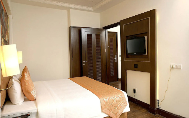 Inde Vista Woods Signature Tower