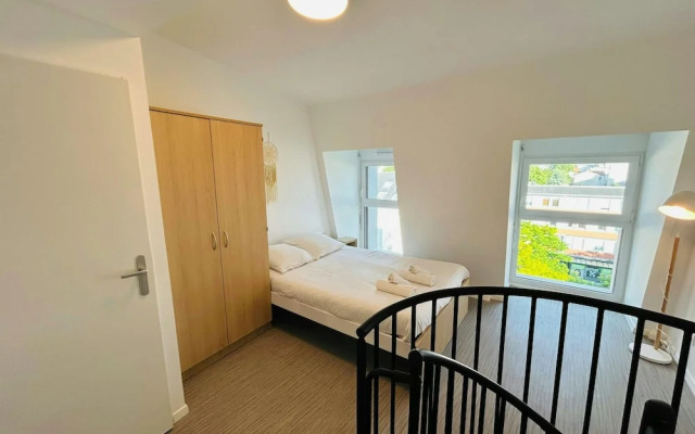 We Live In R - Duplex 501