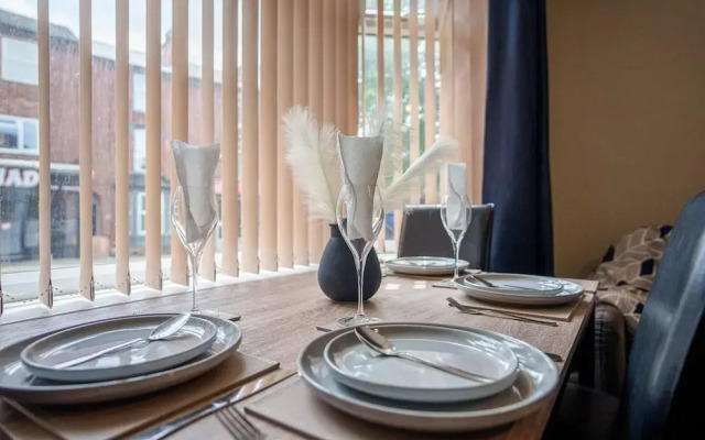 Charming 4-bed House in Nottingham Sleeps 7