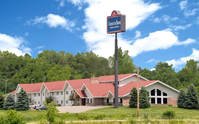 Cobblestone Hotel & Suties - Baldwin