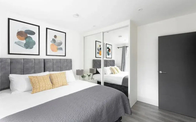 Skyvillion -vineyard Court- Enfield 1bed With Balcony
