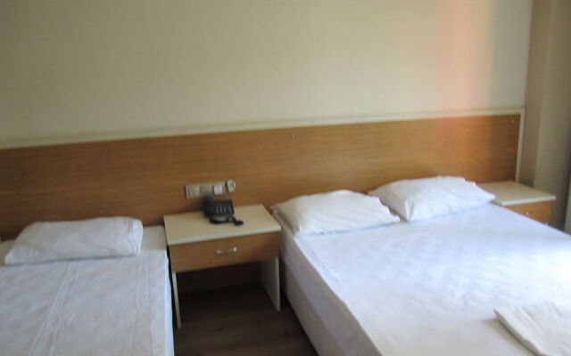 Ozgur Hotel