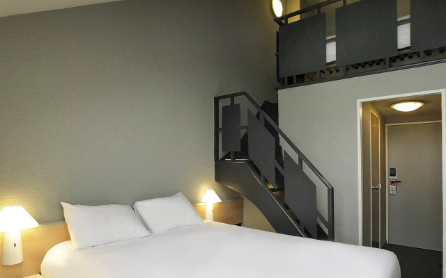 ibis Granville Port de plaisance