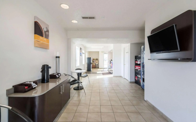 Motel 6 Indianapolis, IN – South