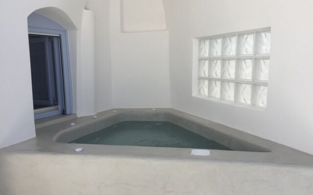 Bluedome Cavehouses by Otium Villas