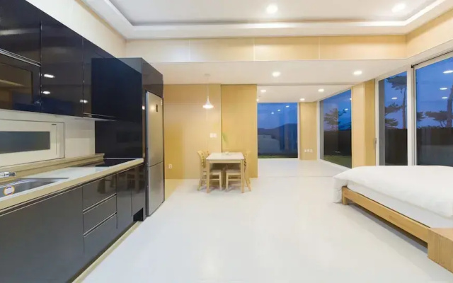 The Mare Pool Villa Pension