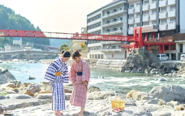 Amagase Onsen Seitenkaku