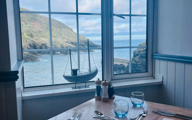 The Lugger Hotel