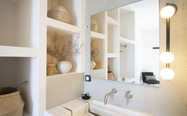 Magoo Suites